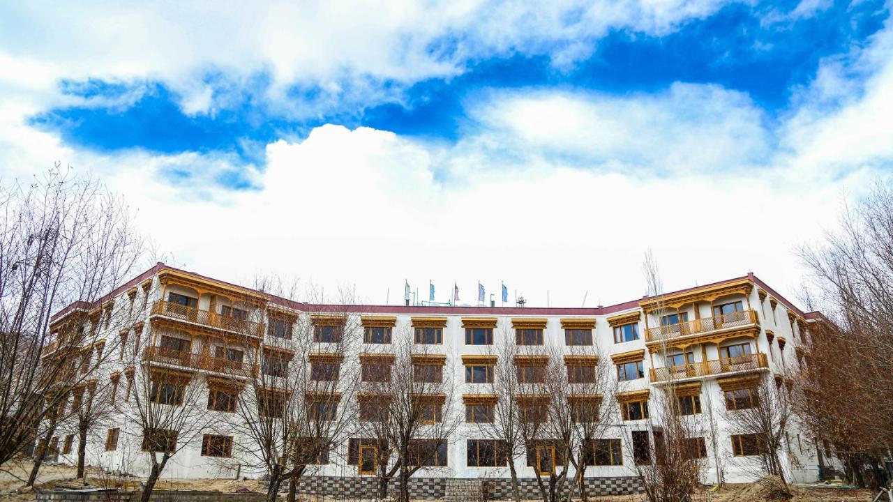 Hotel Deskitsal Leh Bagian luar foto