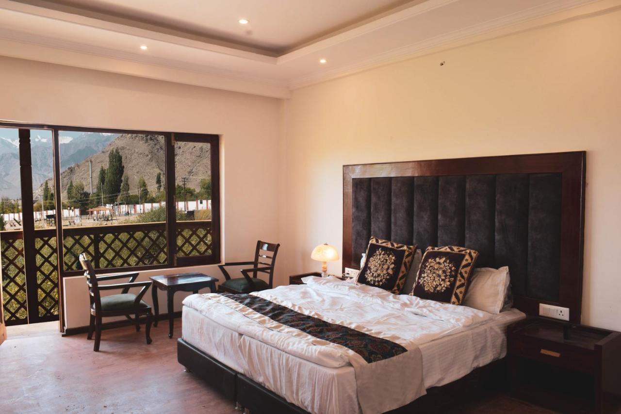 Hotel Deskitsal Leh Bagian luar foto