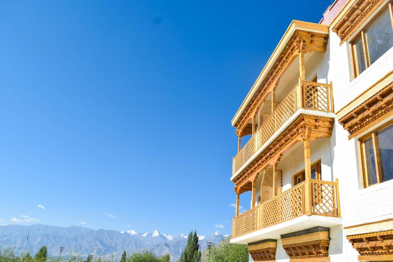 Hotel Deskitsal Leh Bagian luar foto