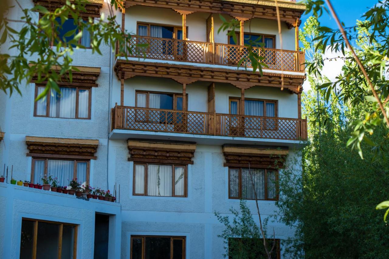 Hotel Deskitsal Leh Bagian luar foto