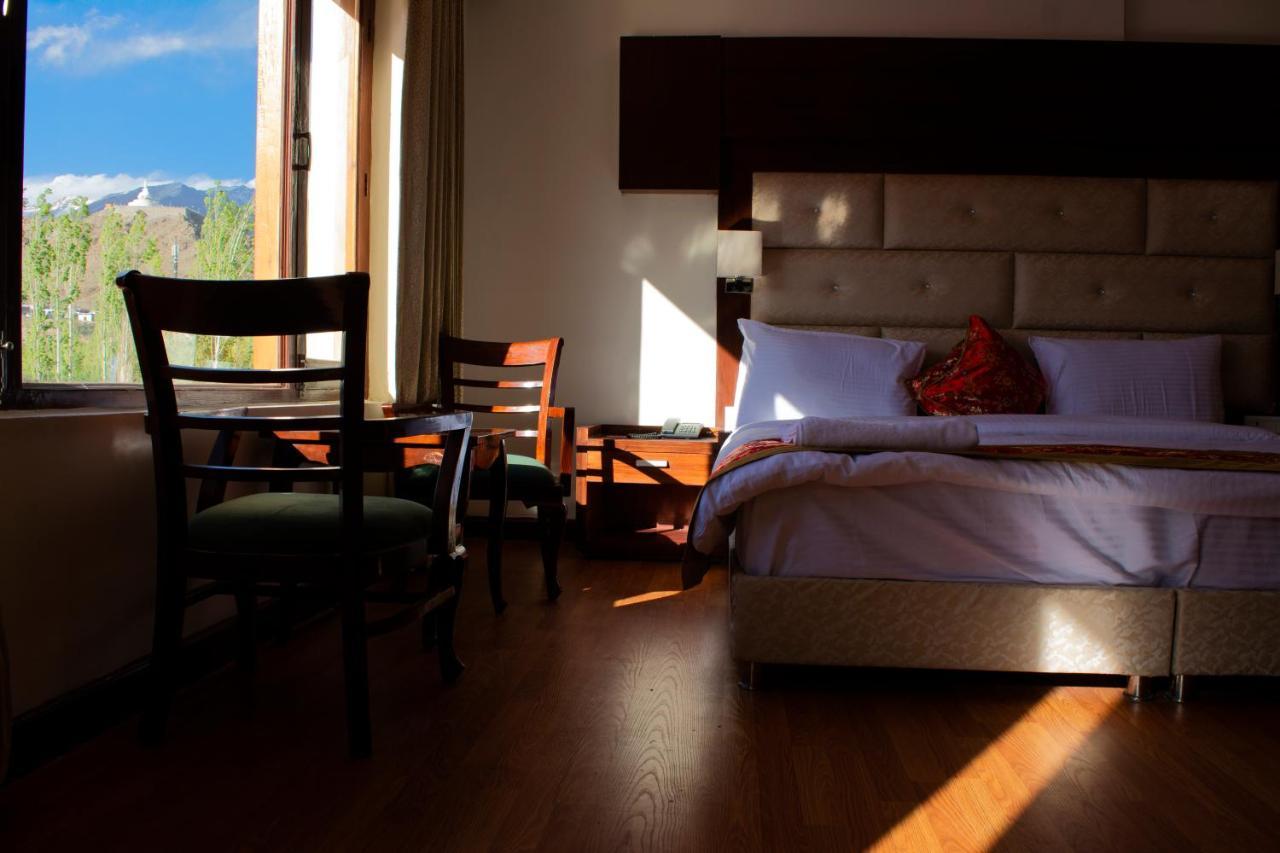 Hotel Deskitsal Leh Bagian luar foto