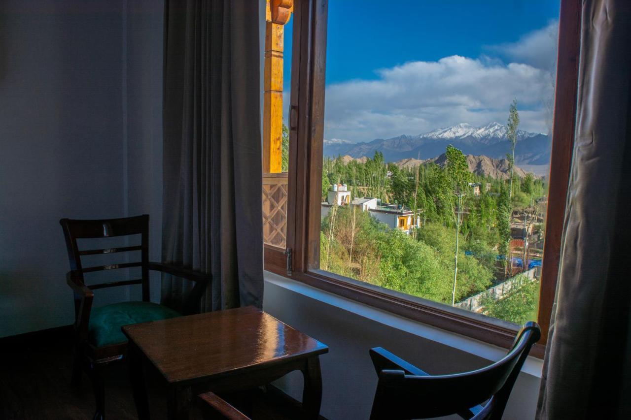 Hotel Deskitsal Leh Bagian luar foto