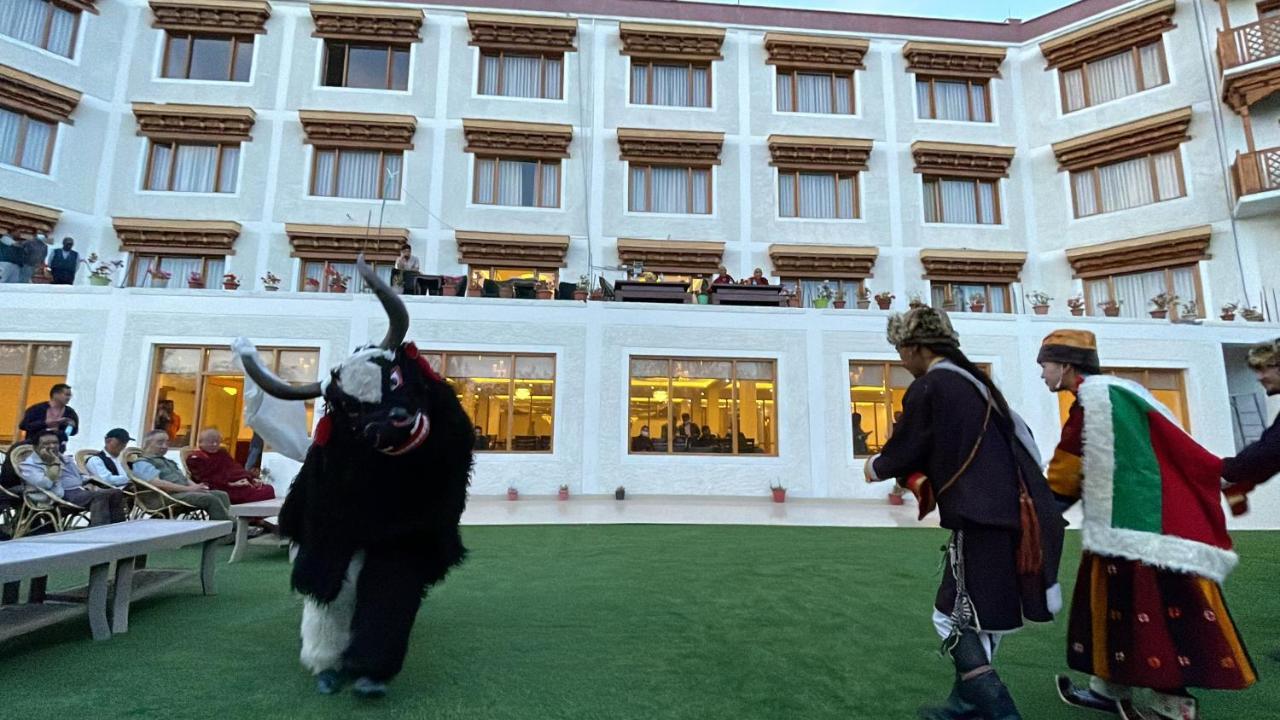 Hotel Deskitsal Leh Bagian luar foto