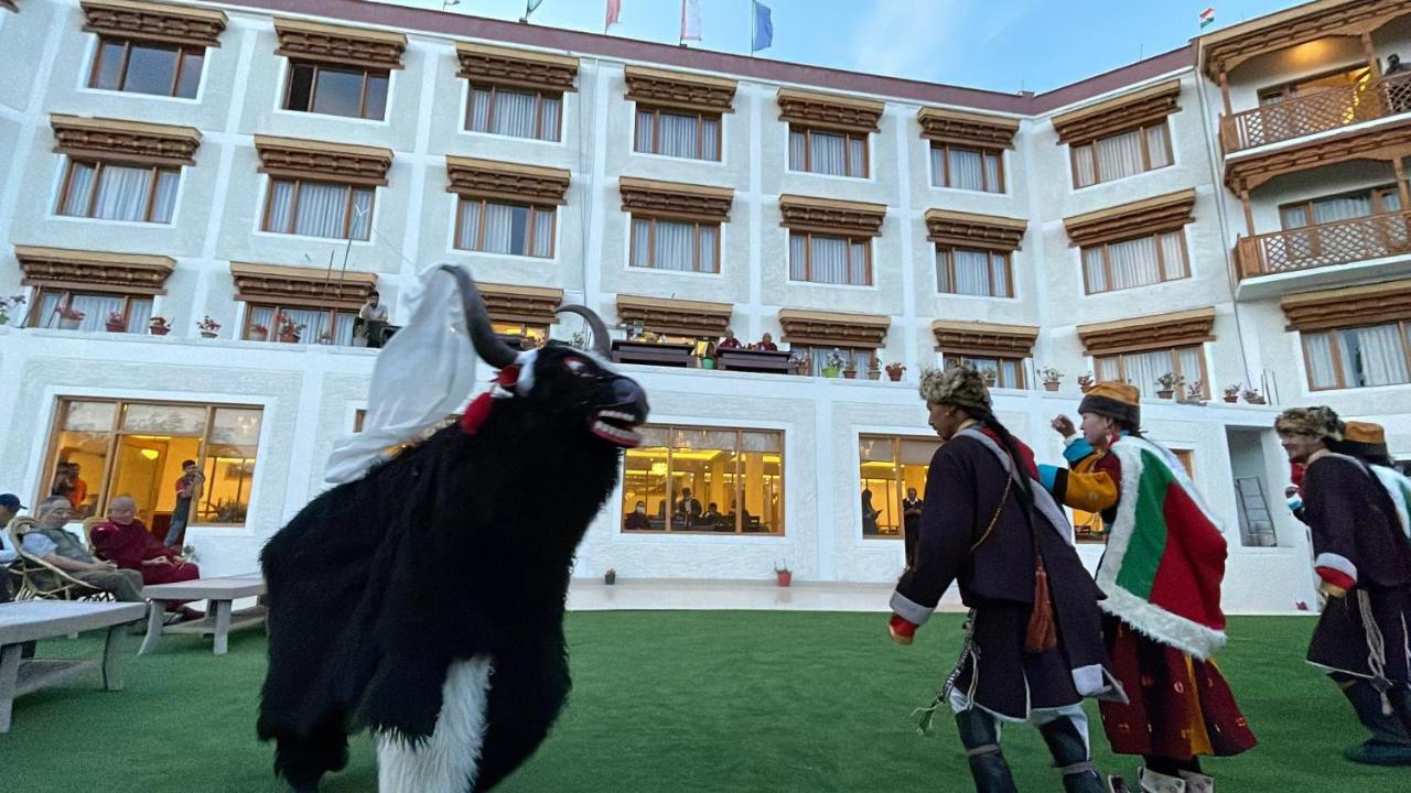Hotel Deskitsal Leh Bagian luar foto