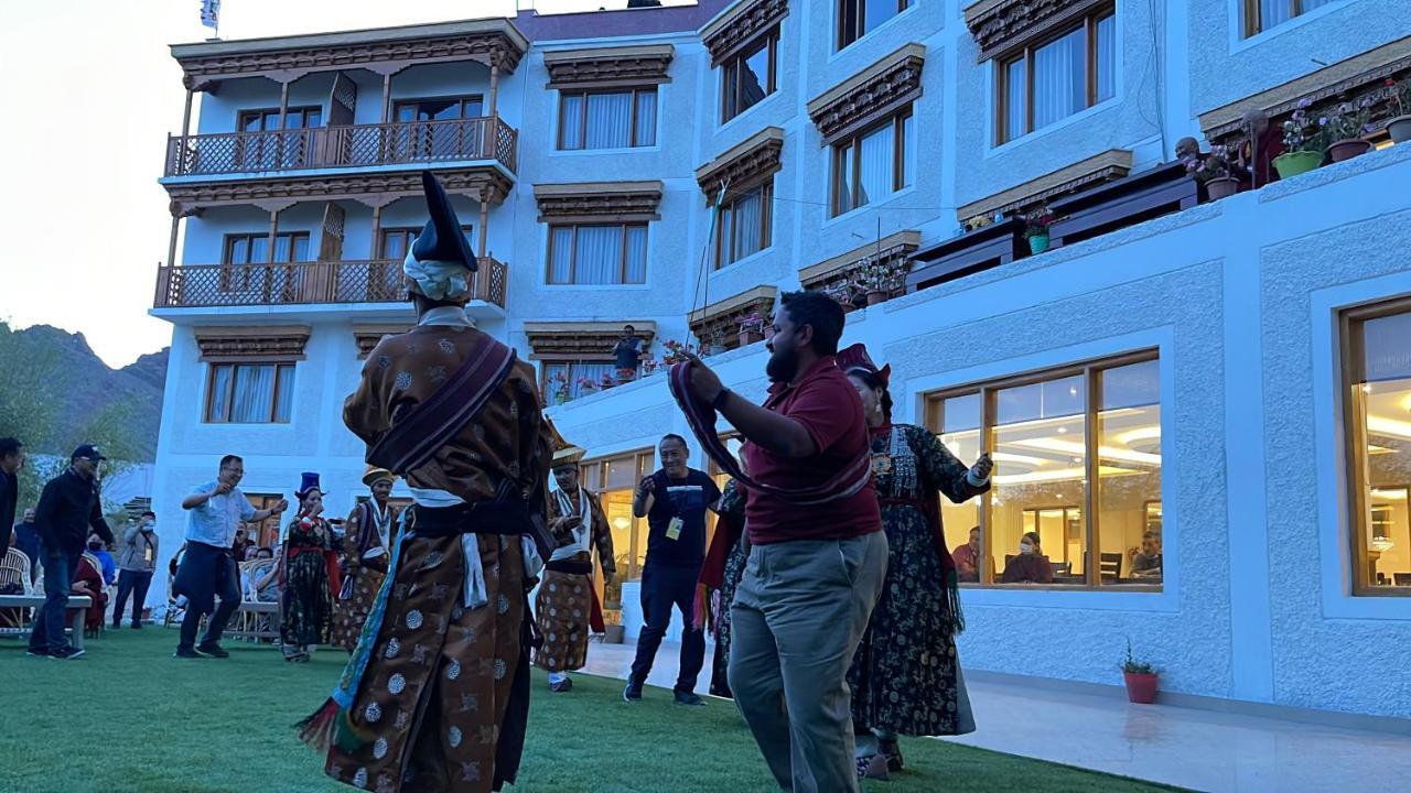 Hotel Deskitsal Leh Bagian luar foto