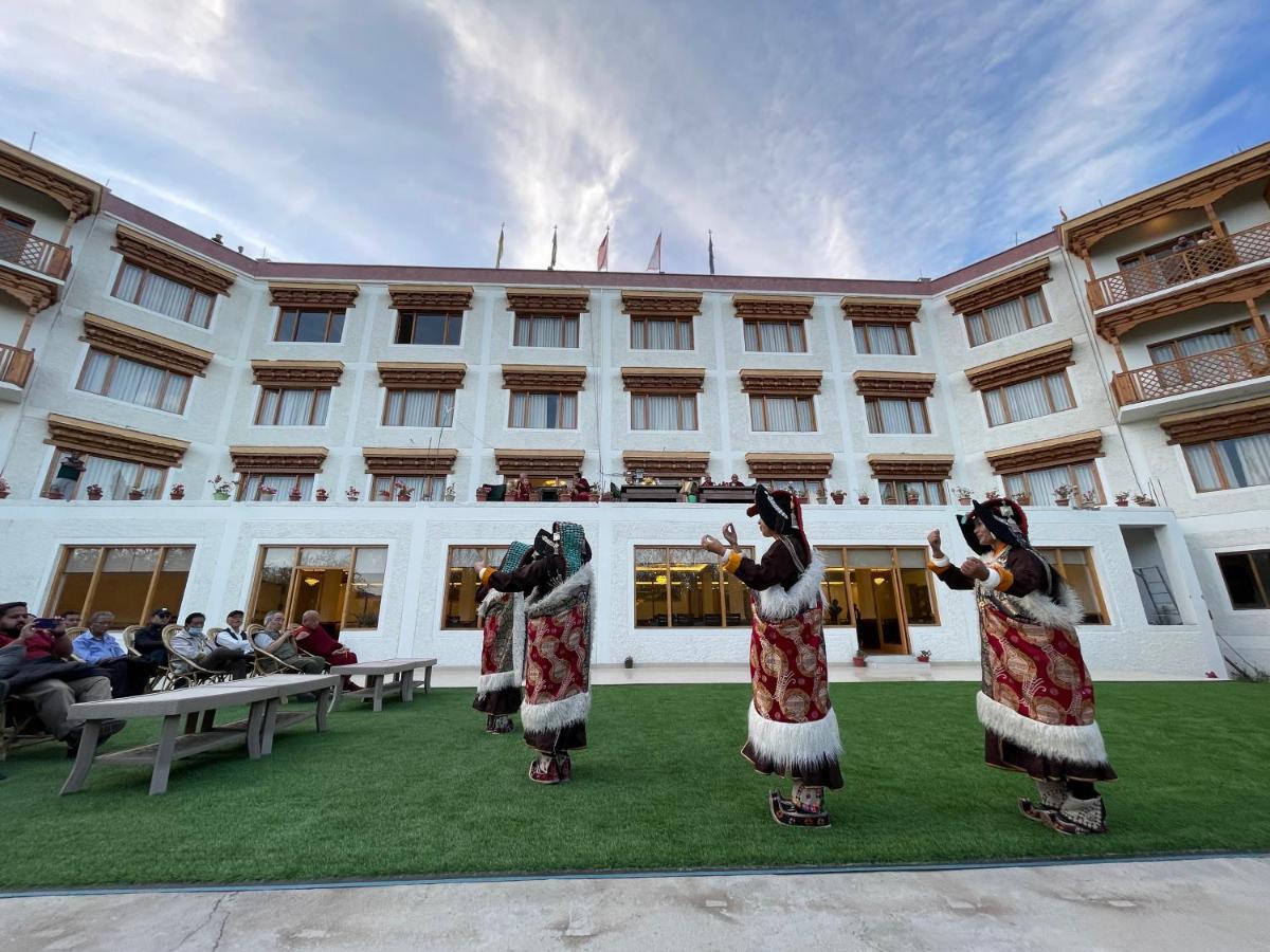Hotel Deskitsal Leh Bagian luar foto