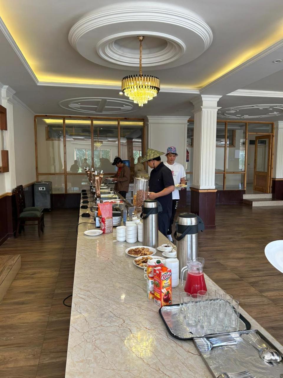 Hotel Deskitsal Leh Bagian luar foto