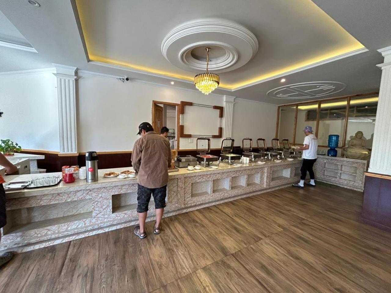 Hotel Deskitsal Leh Bagian luar foto